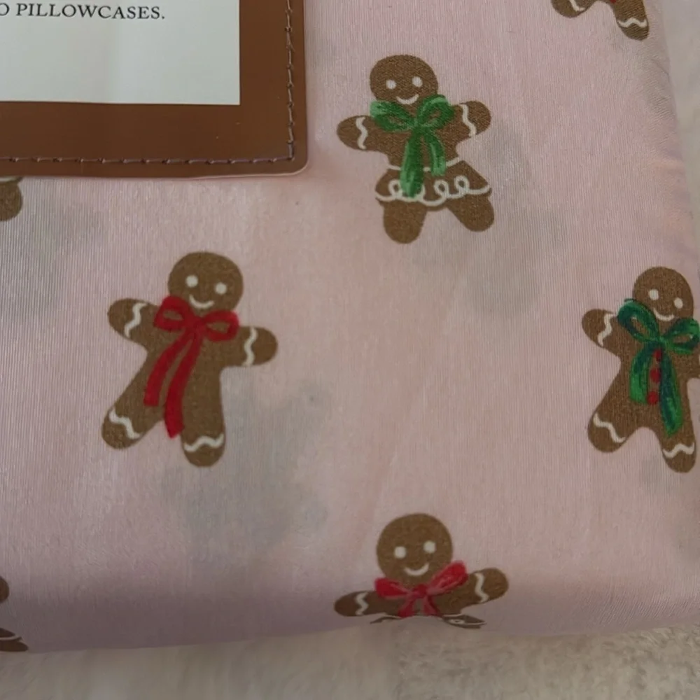 CUPCAKES & CASHMERE Gingerbread Treat Sheet Set in Pink